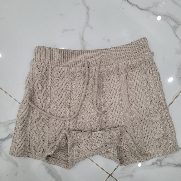 Cable Knit Zara Shorts - Picture 6 of 14